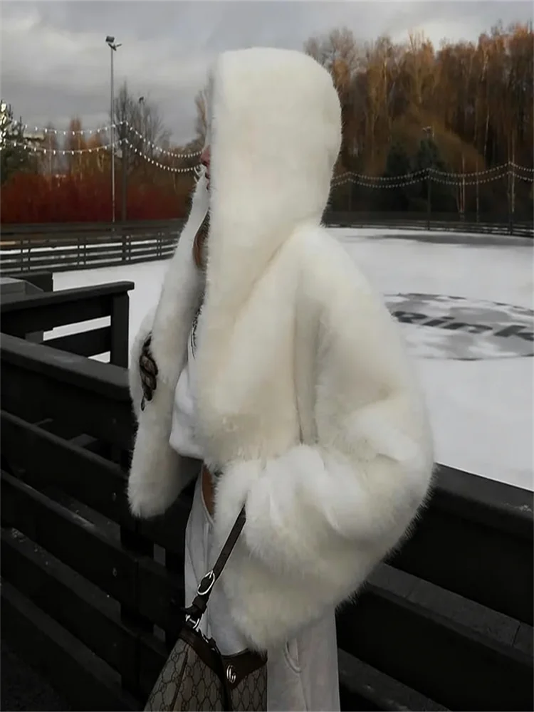 Faux Pelzmantel Frauen Elegante Kapuze Outwears